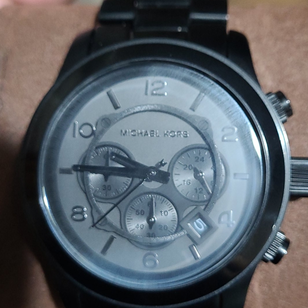 MK WATCH - Picture 10 of 10
